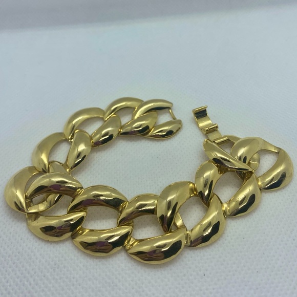 Gold Tone Bracelet - Picture 1 of 3